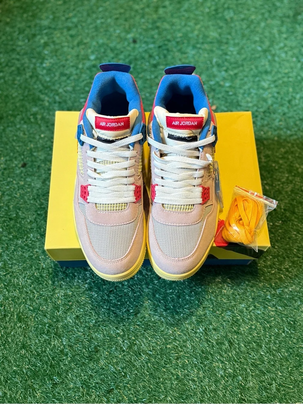 Air Jordan 4 Retro UNLA ‘Guava Ice’